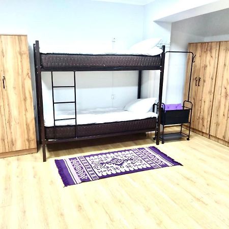 Like Home Hostel Na Timiryazeva 阿拉木图 外观 照片