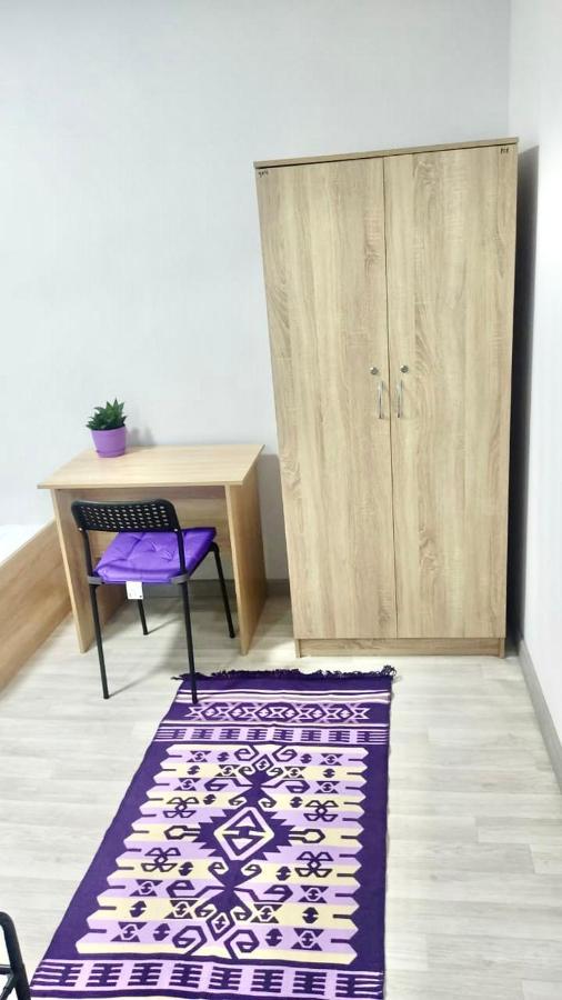 Like Home Hostel Na Timiryazeva 阿拉木图 外观 照片