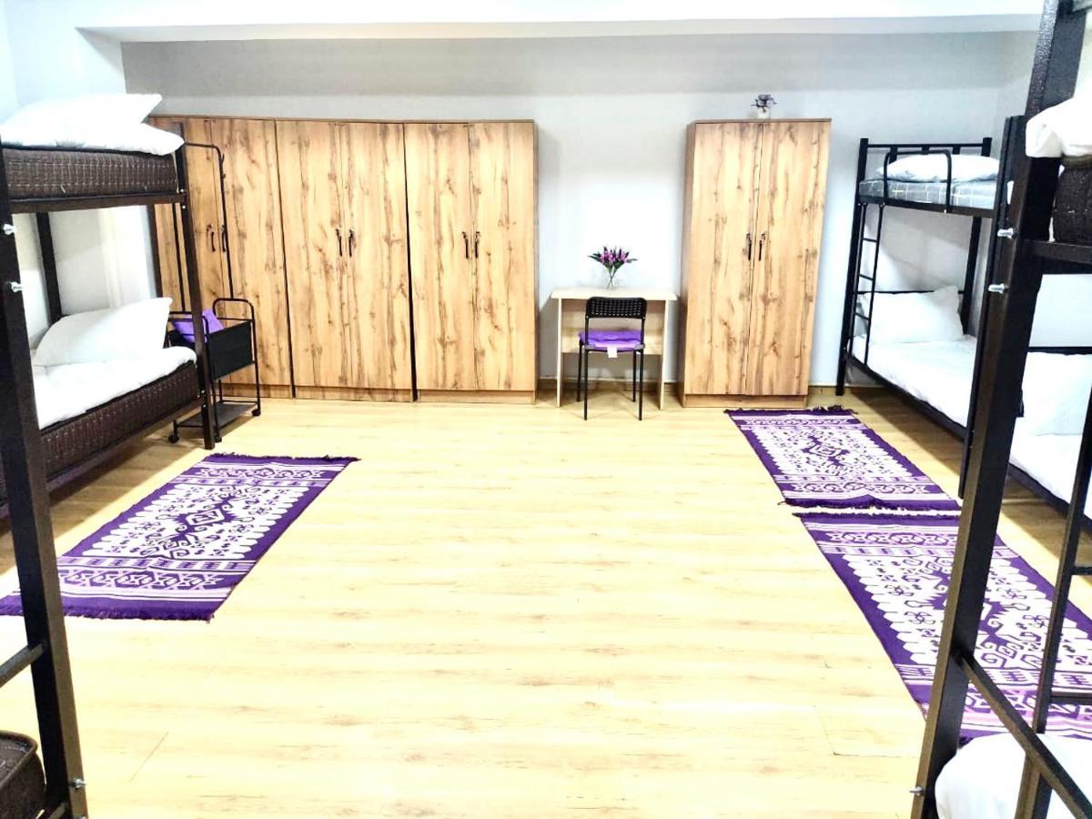 Like Home Hostel Na Timiryazeva 阿拉木图 外观 照片