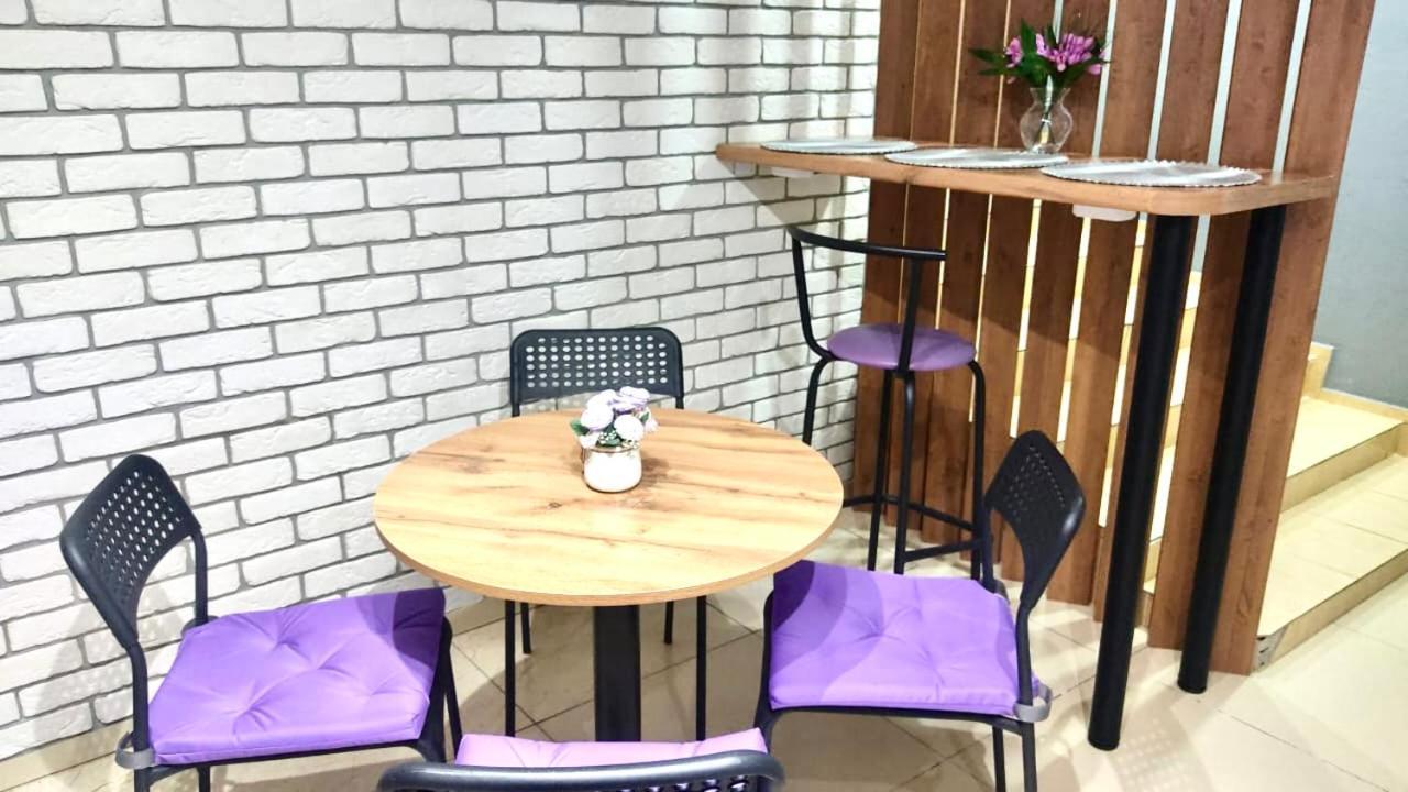 Like Home Hostel Na Timiryazeva 阿拉木图 外观 照片